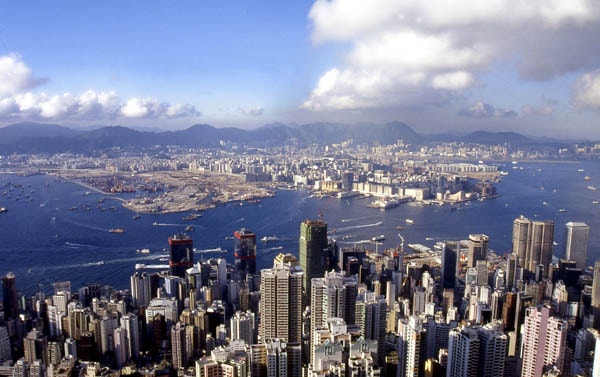 图十：1996年的香港港口